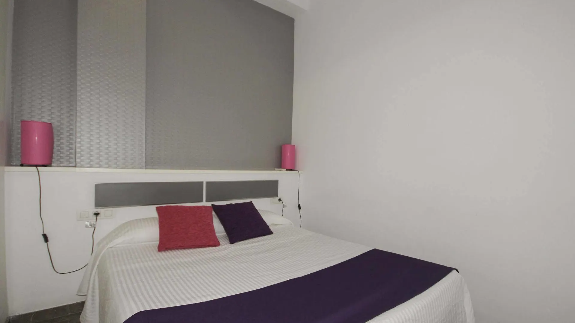 Apartamentos Turisticos Costa Azul Granada Apartman