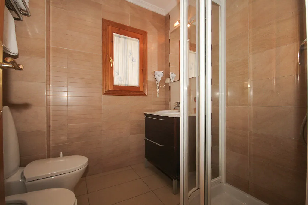 Apartamentos Turisticos Costa Azul Granada