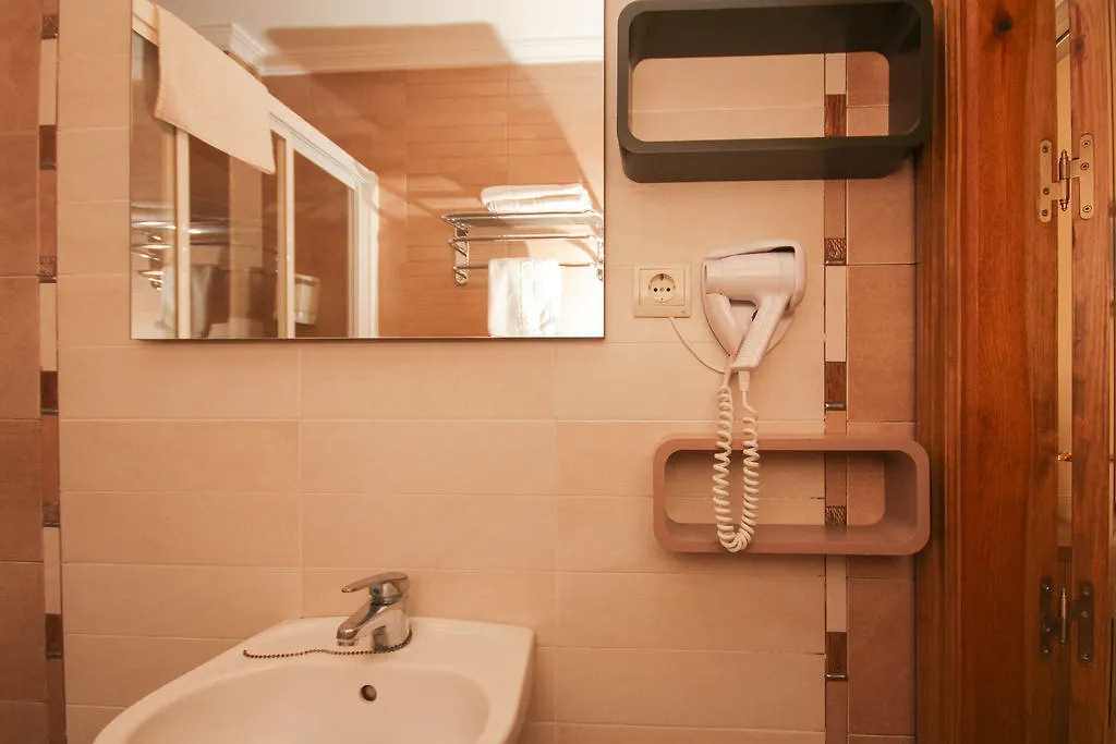 Apartamentos Turisticos Costa Azul Granada 0*,  Spanyolország