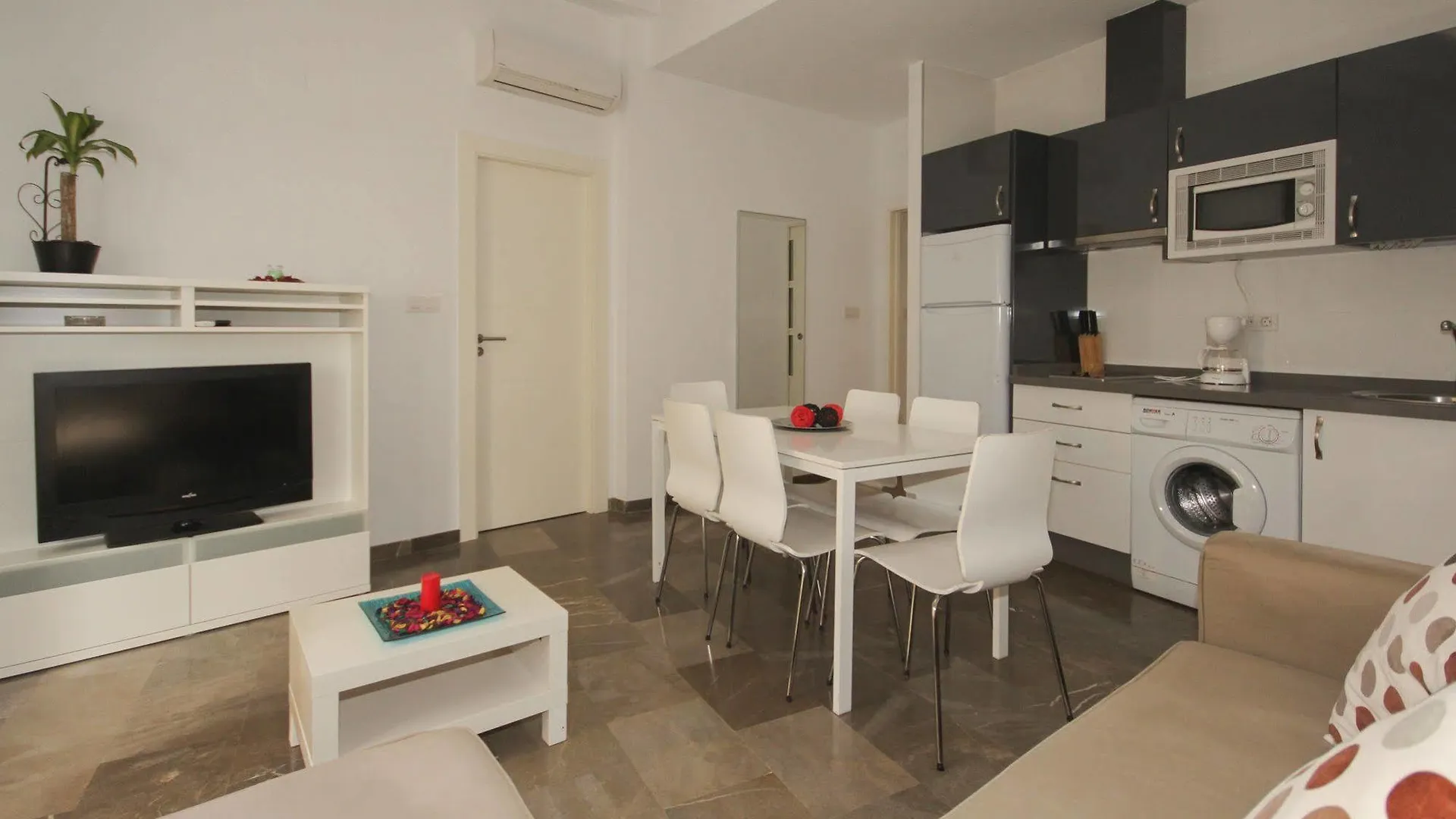 Apartamentos Turisticos Costa Azul Granada